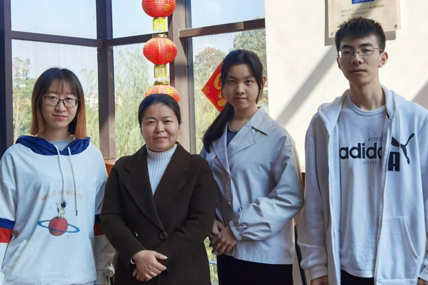 说明: //cet.guodongapp.net/__local/2/C4/46/85C98A8A7CEE0044E6575DAB852_763AEB43_370A2.jpg?e=.jpg